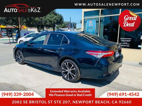 Used 2019 Toyota Camry SE w/ Carpet Mat Package FWD image 13