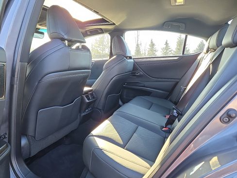 Certified 2019 Lexus ES 350 F Sport image 11