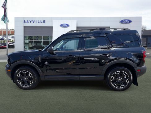 Used 2025 Ford Bronco Sport Outer Banks w/ Outer Banks Tech Package+ AWD/4WD image 2