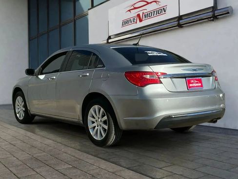 Used 2014 Chrysler 200 Touring image 6