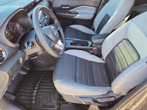 Used 2023 Nissan Kicks SR w/ SR Premium Package image 7