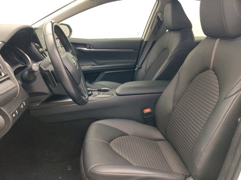 Used 2023 Toyota Camry SE FWD image 17