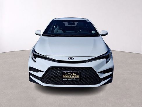 Used 2024 Toyota Corolla SE w/ SE Premium Package FWD image 2
