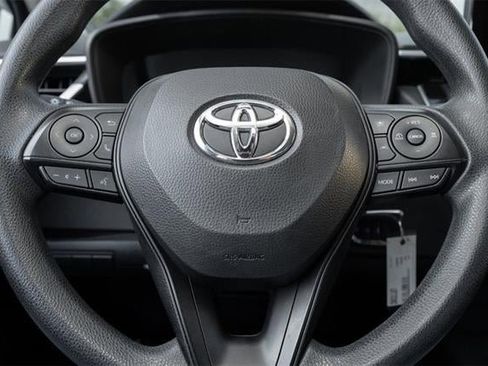 Used 2023 Toyota Corolla LE image 47