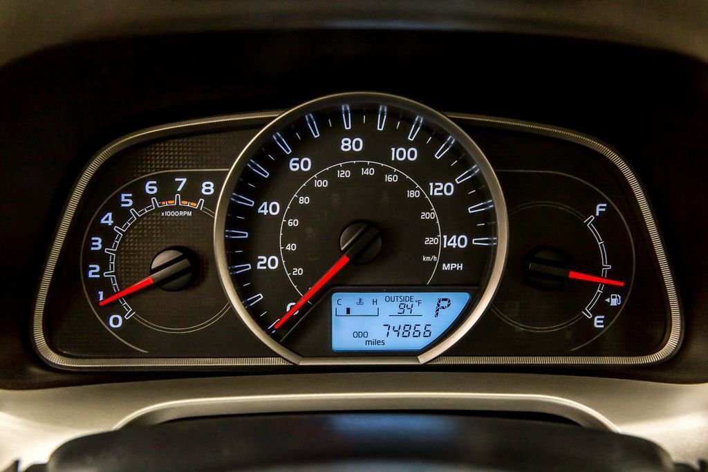 Used 2014 Toyota RAV4 LE FWD image 16