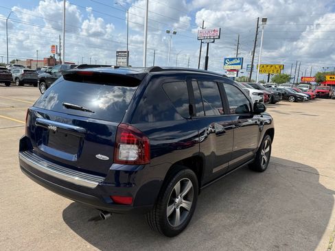 Used 2016 Jeep Compass High Altitude image 7