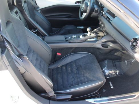 Used 2023 MAZDA MX-5 Miata Club w/ Brembo/BBS Recaro Package image 12