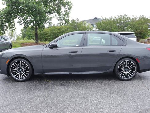 New 2026 BMW 740i w/ Premium Package RWD image 3