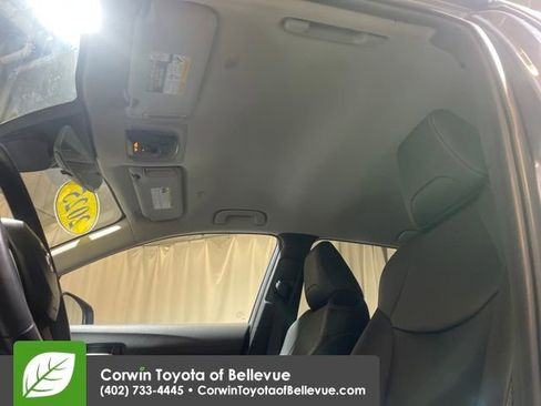 Used 2025 Toyota Corolla Cross XLE image 21