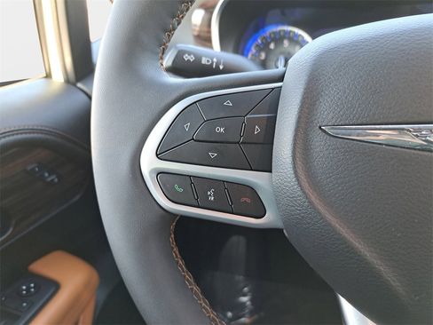 Used 2022 Chrysler Pacifica Pinnacle image 20