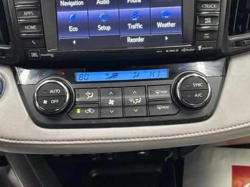 Used 2018 Toyota RAV4 Limited image 32