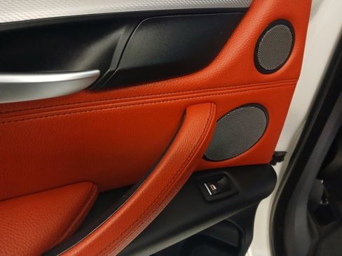 Used 2019 BMW X6 xDrive35i w/ M Sport Package image 18