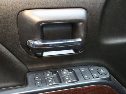 Used 2018 GMC Sierra 1500 SLE image 15