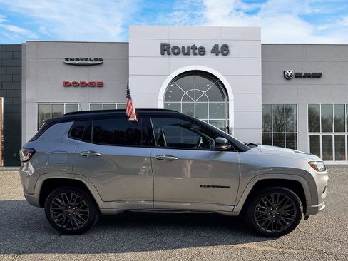 Used 2024 Jeep Compass Limited w/ High Altitude Package AWD/4WD image 6