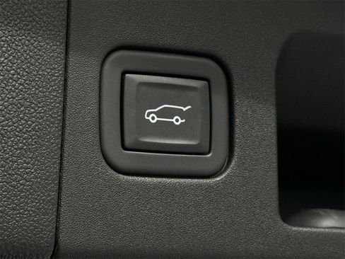 Used 2024 Cadillac XT5 Premium Luxury image 24