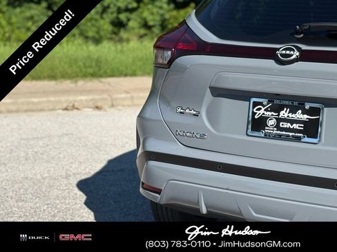 Used 2024 Nissan Kicks SR FWD image 14