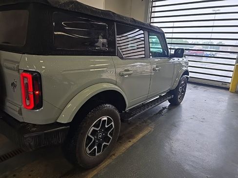 Used 2021 Ford Bronco Outer Banks AWD/4WD image 3