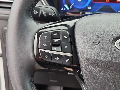 Used 2022 Ford Escape SEL w/ Technology Package FWD image 11