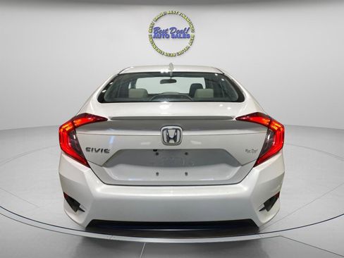 Used 2016 Honda Civic EX-T image 4