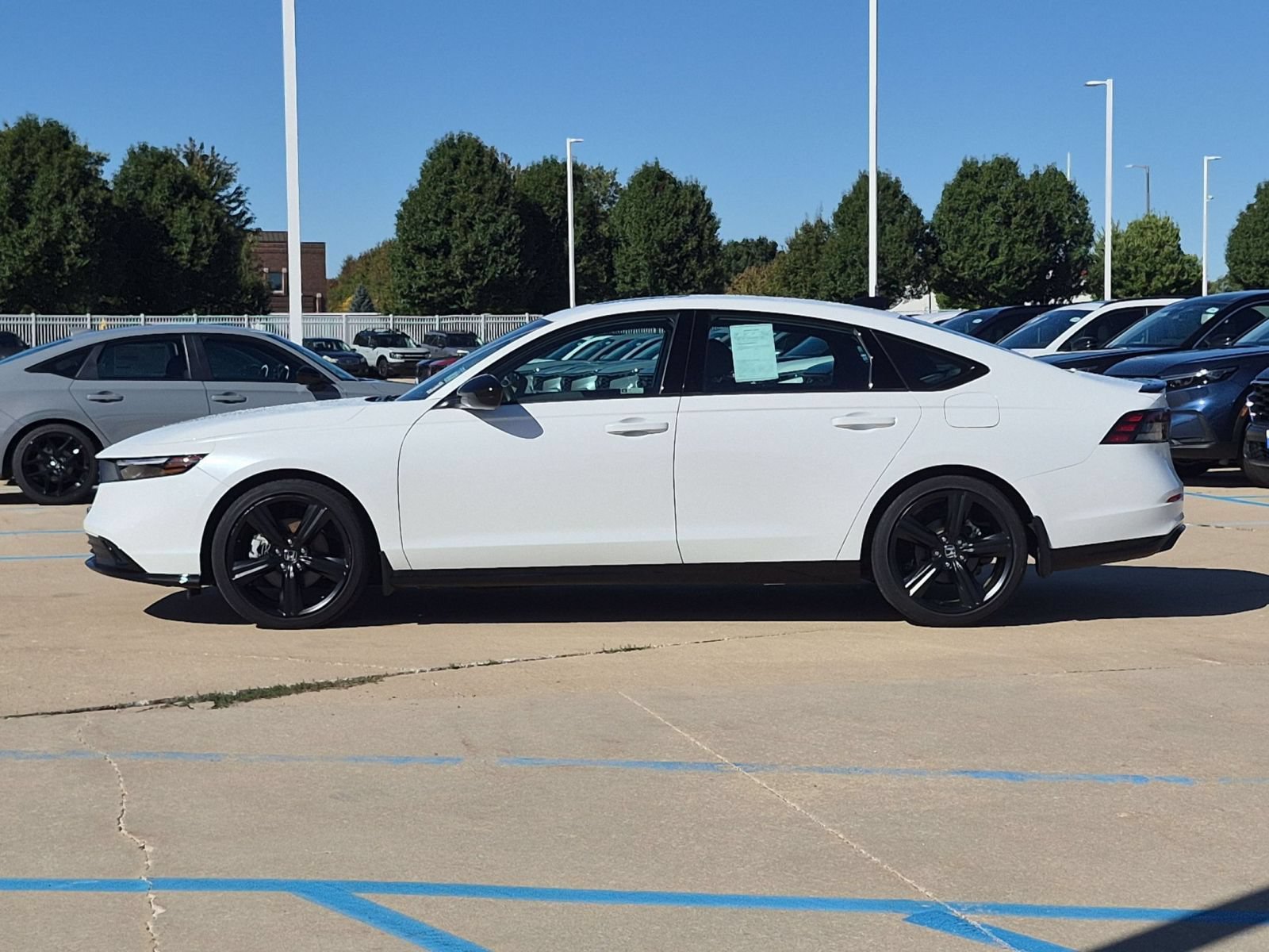 Used 2025 Honda Accord Sport image 9
