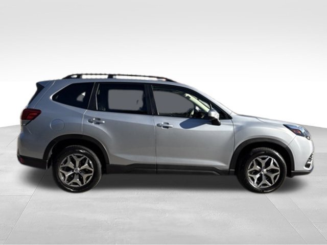 Used 2023 Subaru Forester Premium AWD/4WD image 8