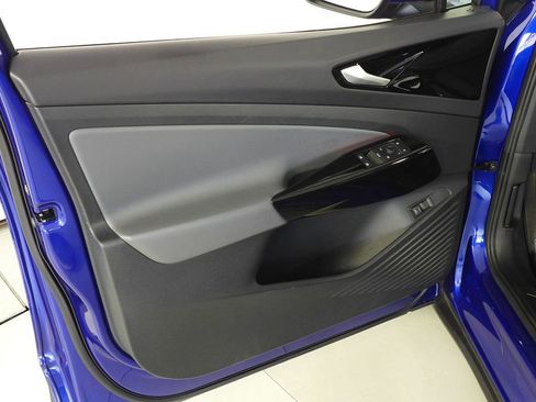 Used 2021 Volkswagen ID.4 Pro S w/ Gradient Package image 11