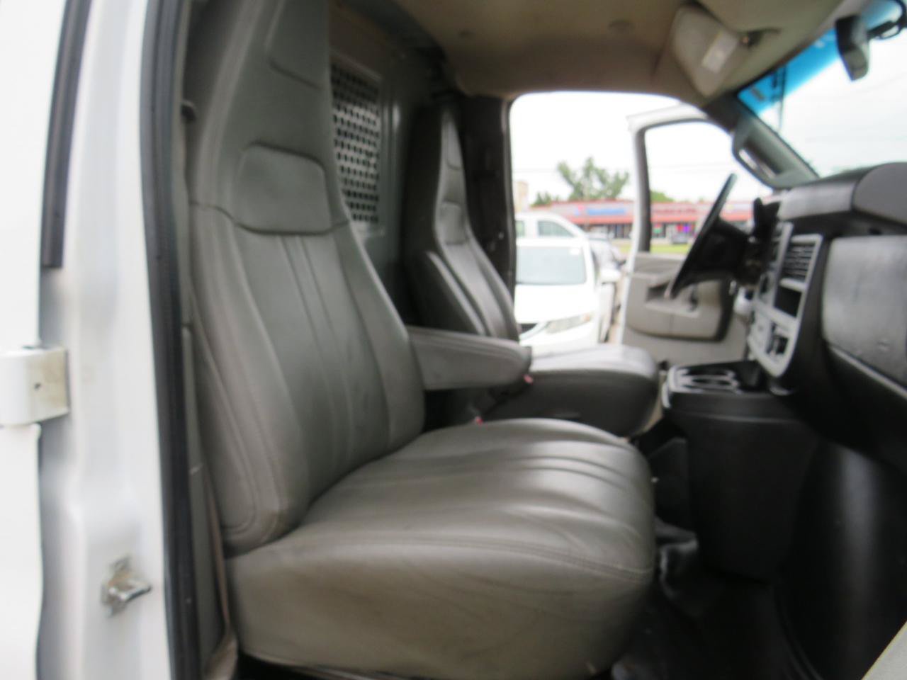 Used 2019 GMC Savana 2500 w/ Driver Convenience Package RWD image 25