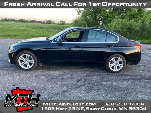 Used 2017 BMW 330i xDrive Sedan AWD/4WD image 5