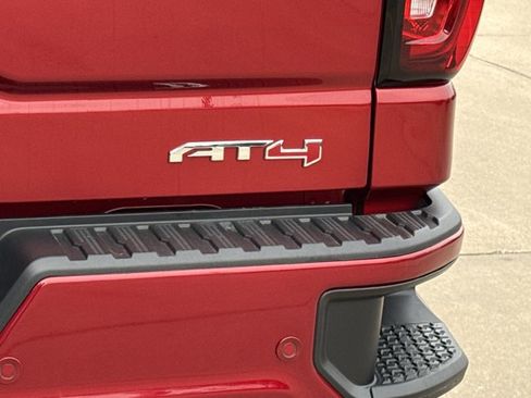 Used 2025 GMC Sierra 1500 AT4 w/ AT4 Premium Package image 9