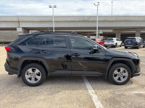 Used 2025 Toyota RAV4 XLE w/ Convenience Package image 6