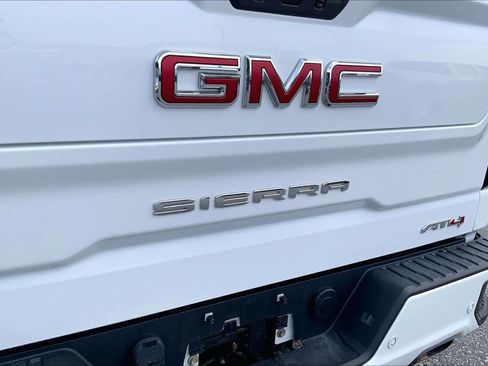 Used 2021 GMC Sierra 1500 AT4 w/ AT4 Value Package AWD/4WD image 28