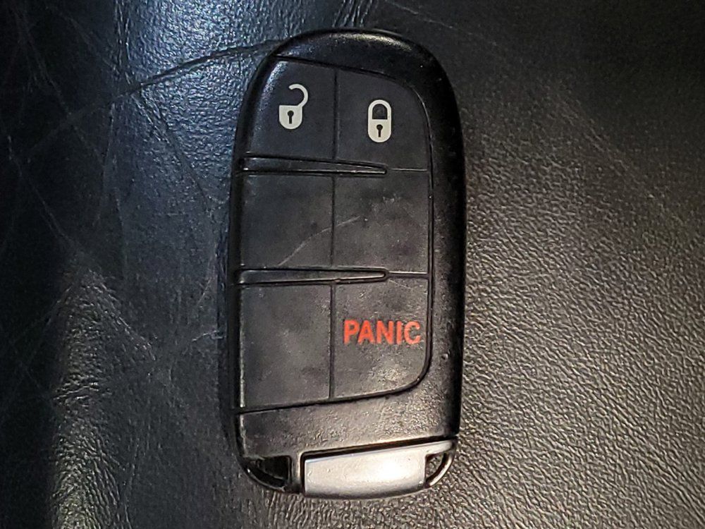 Used 2018 Dodge Journey Crossroad w/ Nav & Sun Group FWD image 32