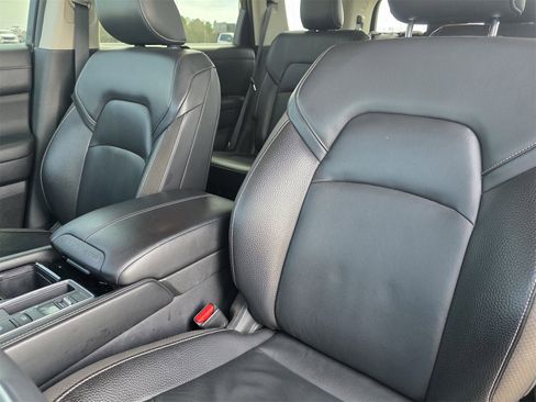 Used 2022 Nissan Pathfinder SL w/ SL Premium Package image 11