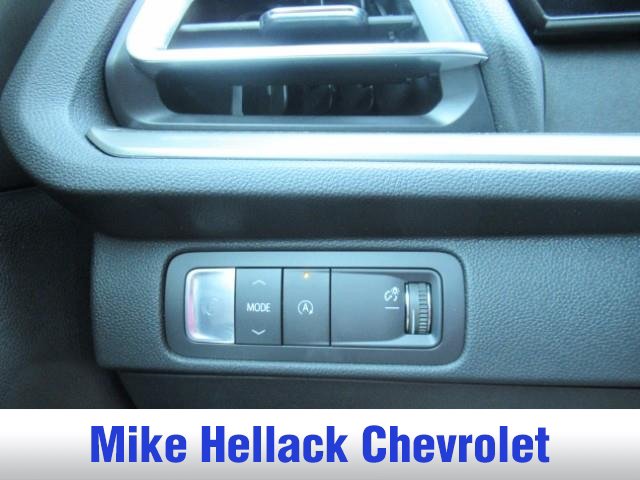 Used 2026 Chevrolet Traverse LT w/ Driver Confidence Package FWD image 14