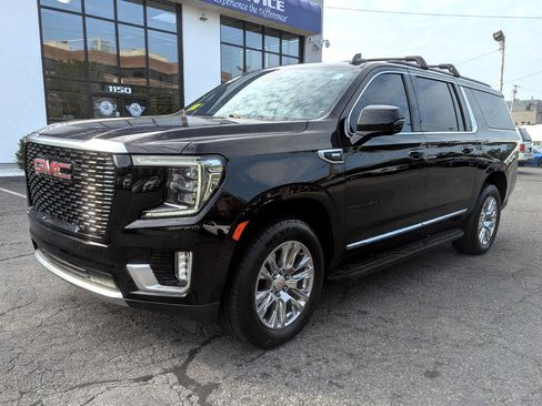 Used 2021 GMC Yukon XL Denali image 3