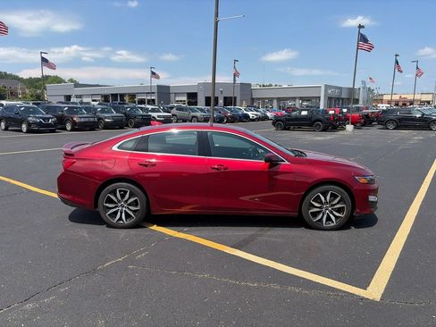 Used 2021 Chevrolet Malibu RS FWD image 4