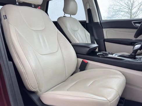 Used 2016 Ford Edge Titanium w/ Technology Package image 36