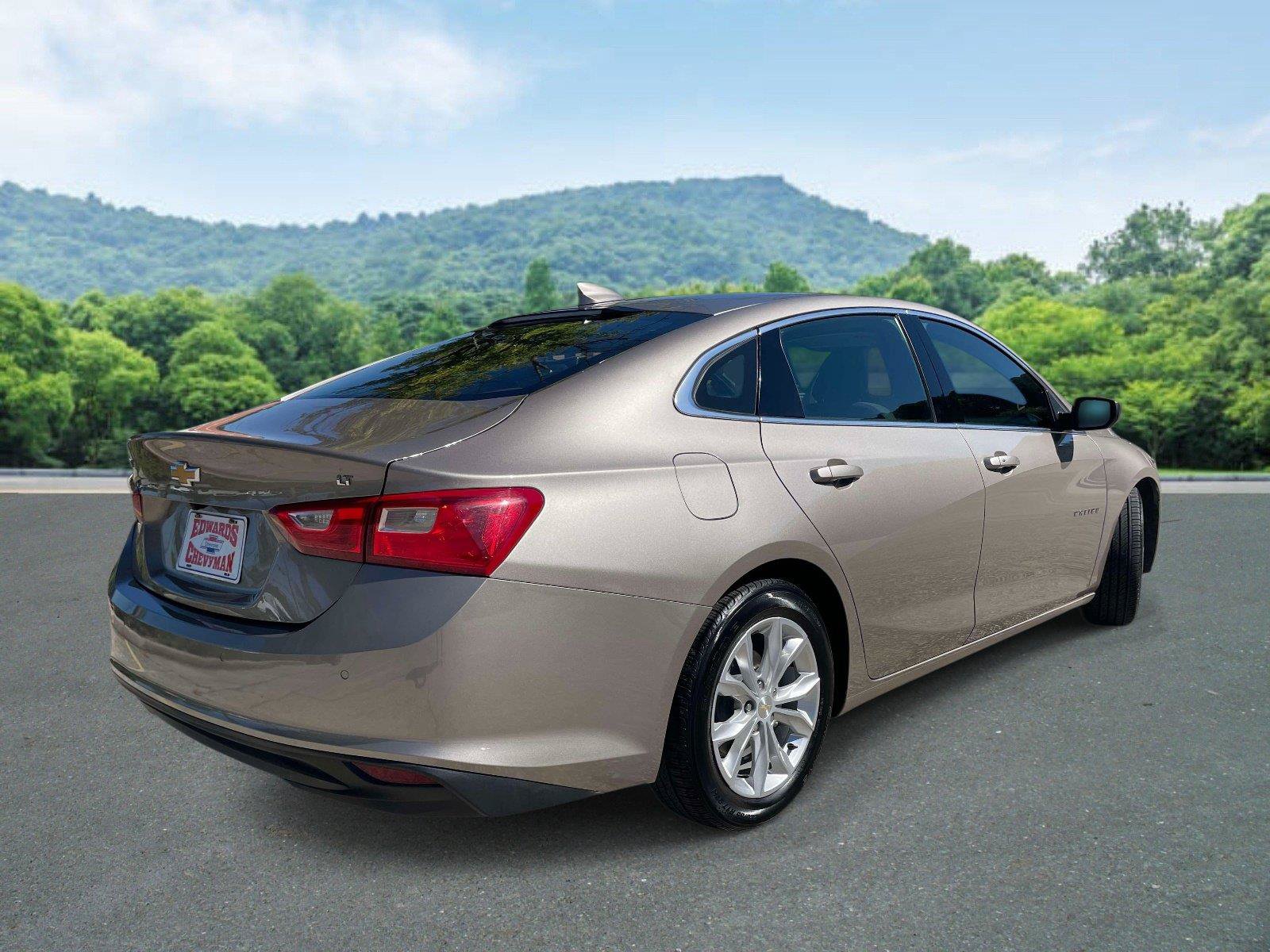Used 2024 Chevrolet Malibu LT FWD image 3