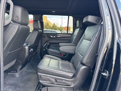 Used 2024 GMC Yukon XL Denali image 30
