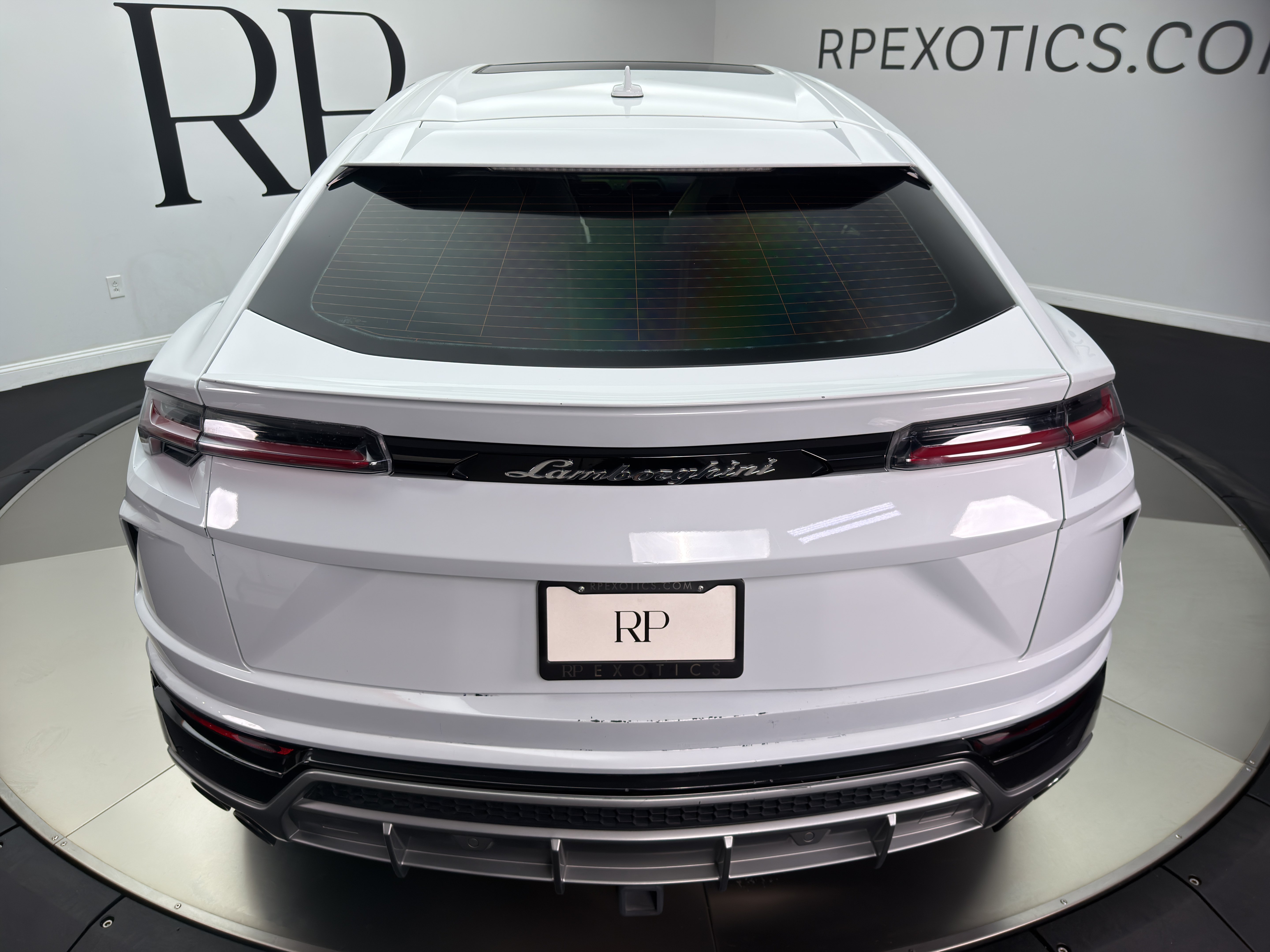 Used 2019 Lamborghini Urus AWD/4WD image 11