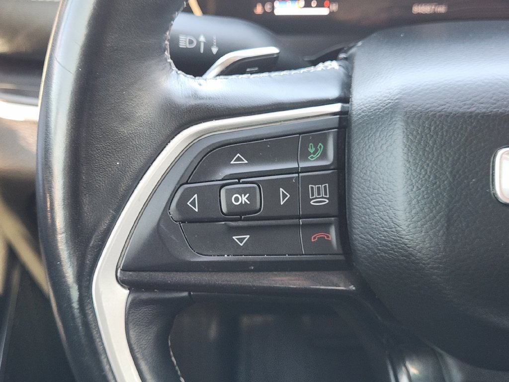 Used 2021 Jeep Grand Cherokee L Laredo w/ Luxury Tech Group I AWD/4WD image 29