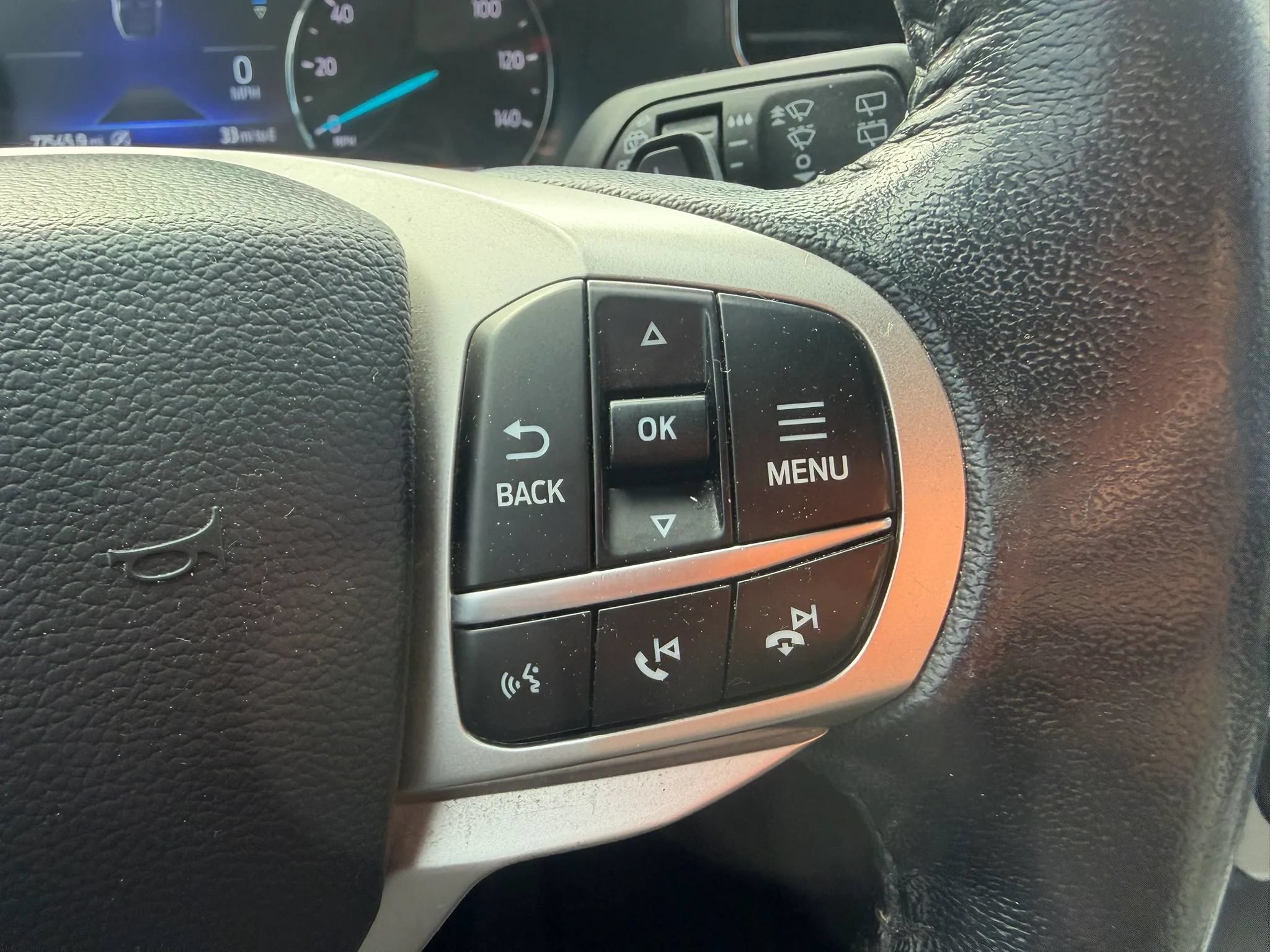 Used 2021 Ford Explorer XLT w/ Equipment Group 202A AWD/4WD image 14
