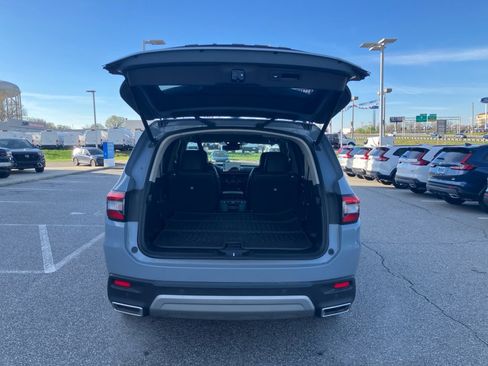 Used 2024 Honda Pilot Touring image 19