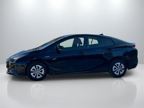Used 2018 Toyota Prius Two image 8