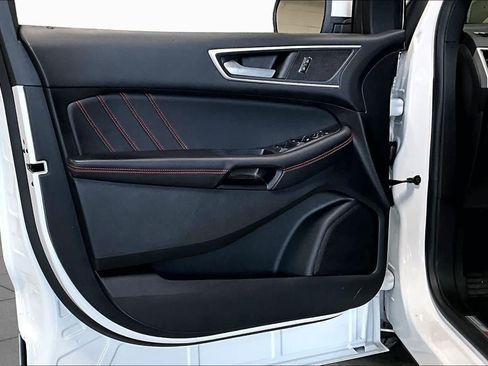 Certified 2023 Ford Edge ST-Line AWD/4WD image 22