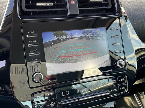 Used 2022 Toyota Prius AWD image 26