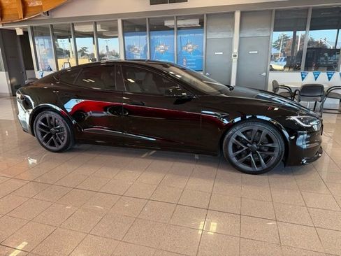 Used 2022 Tesla Model S Standard Range image 3