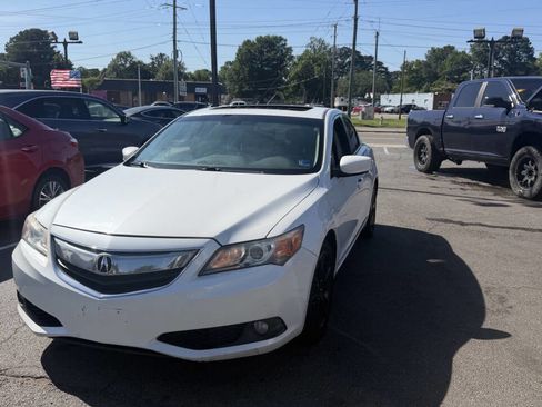 Used 2015 Acura ILX w/ Technology Package FWD image 4