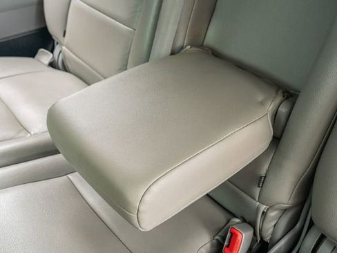 Used 2013 Toyota Sequoia SR5 image 39