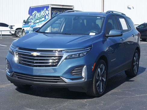 Used 2024 Chevrolet Equinox Premier FWD image 2